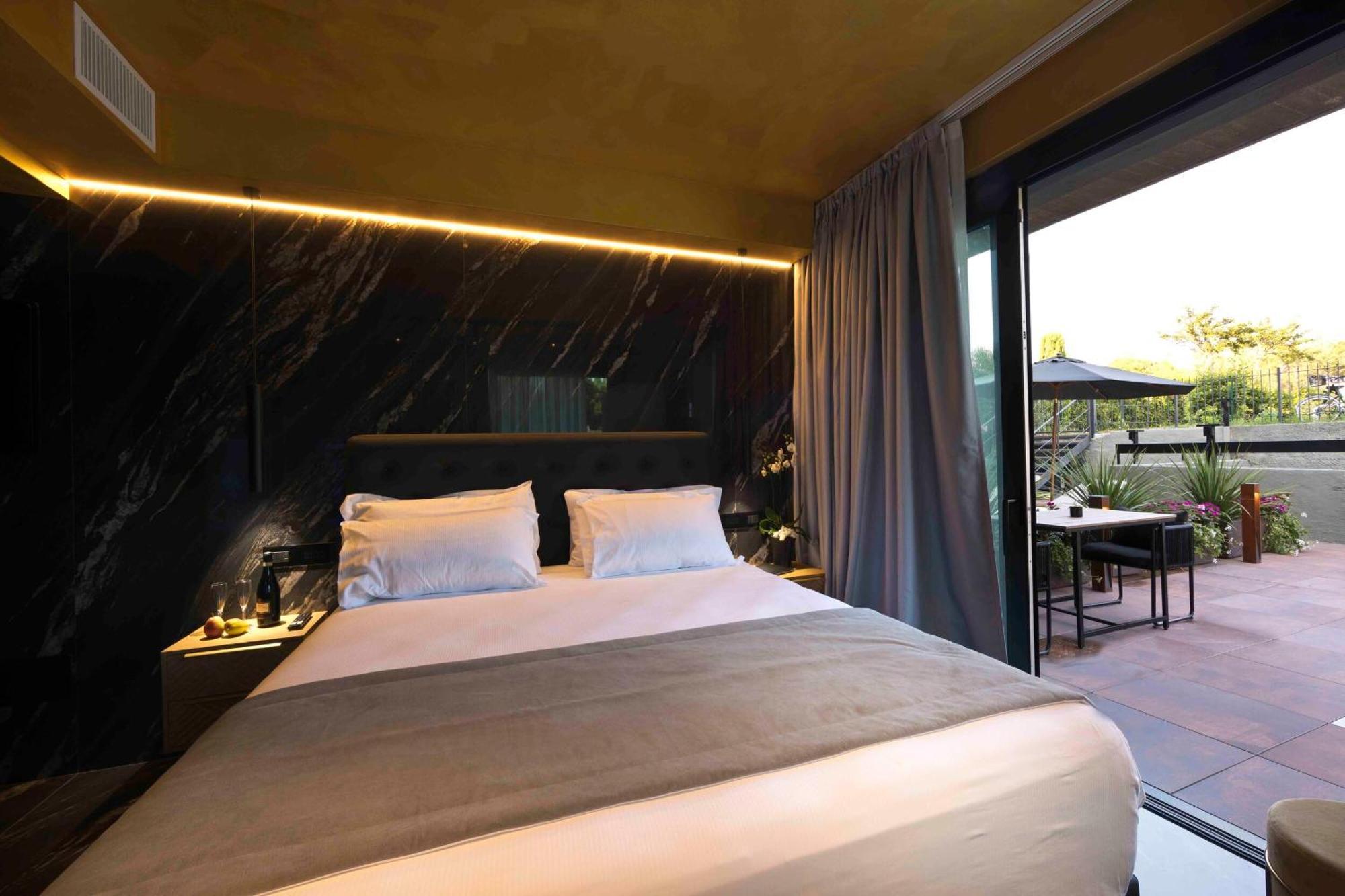 Boutique Hotel Sirmione Exterior foto